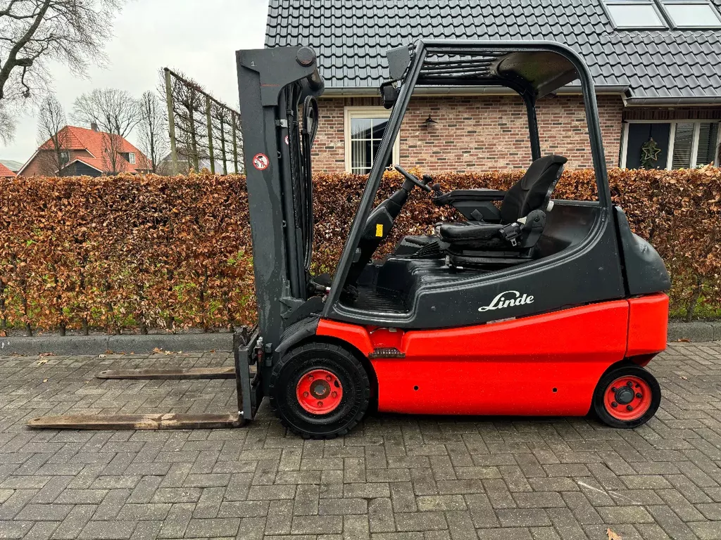 Linde e 25 - 02