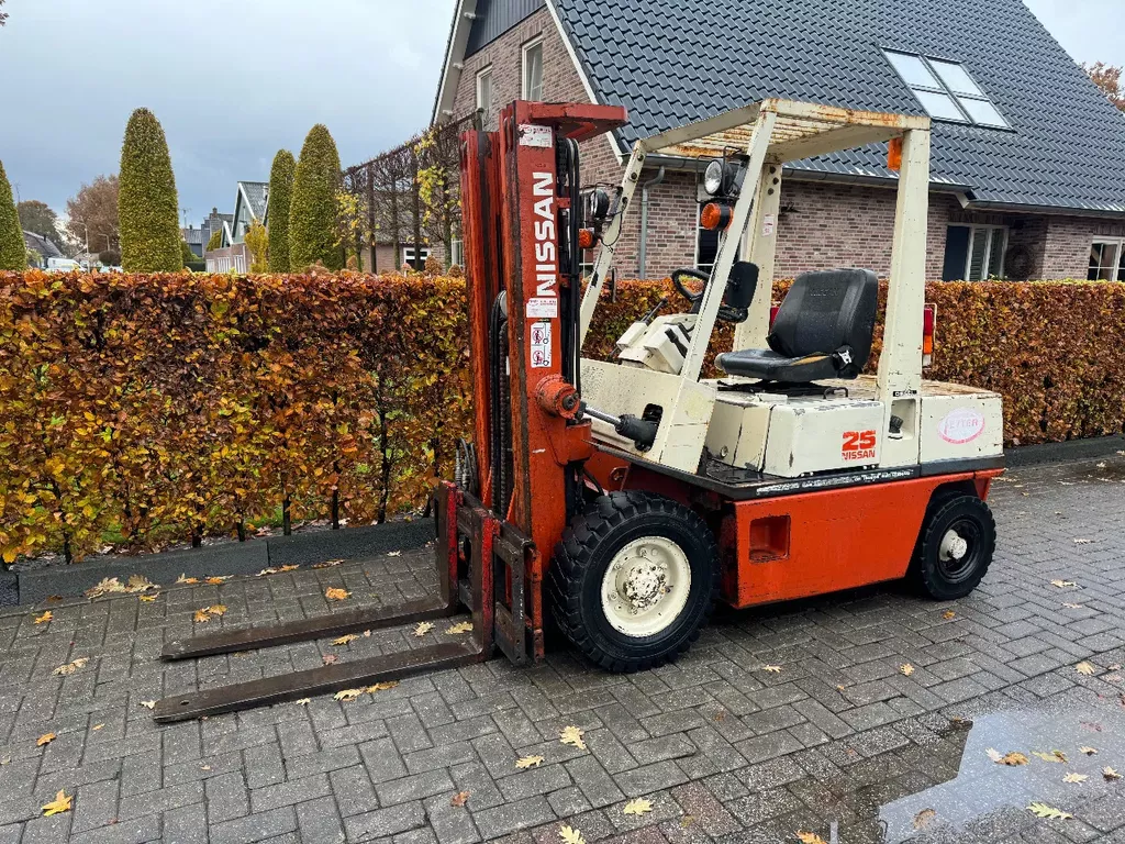 Nissan heftruck 2,5 ton diesel